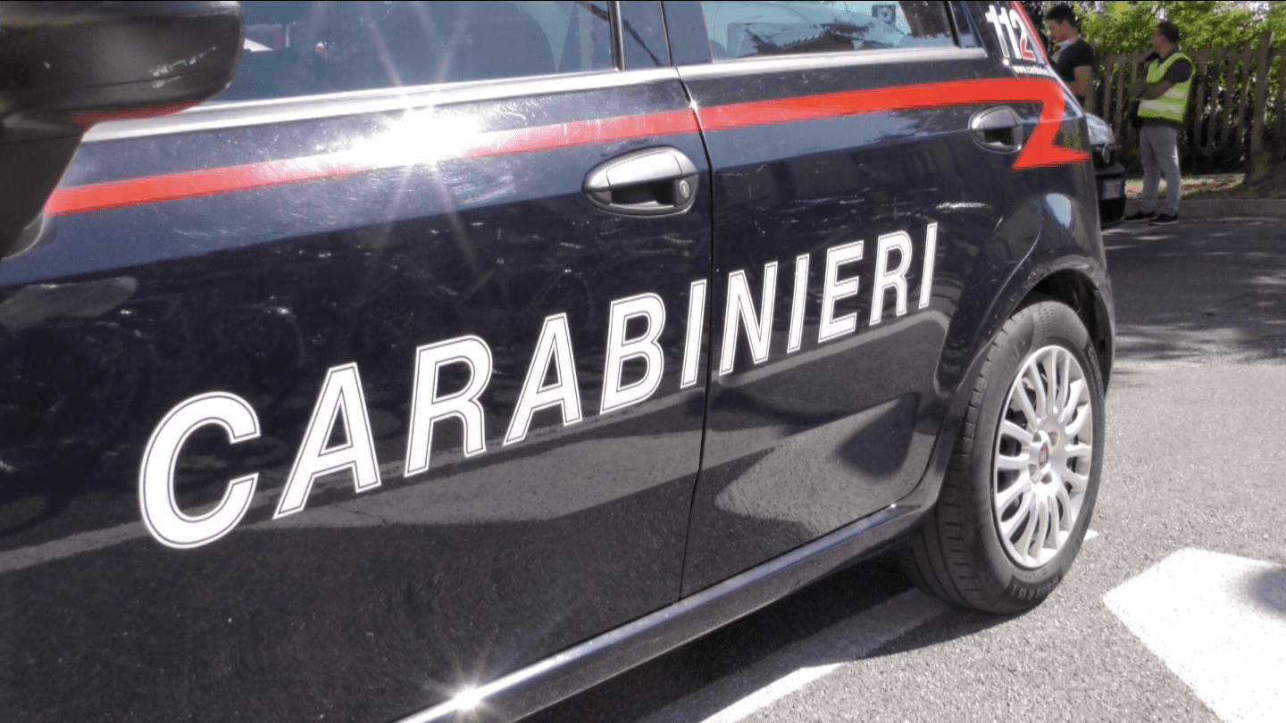 Immagine per Urla e vetri rotti, auto scappa via nella notte: giallo a Farra d'Isonzo